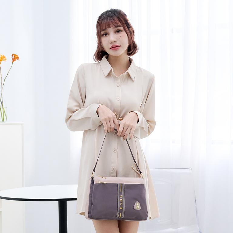 B.S.D.S冰山袋鼠 - 非常莓好 - 織帶拼接多口袋斜肩包 - 藕紫灰【7003-GU】