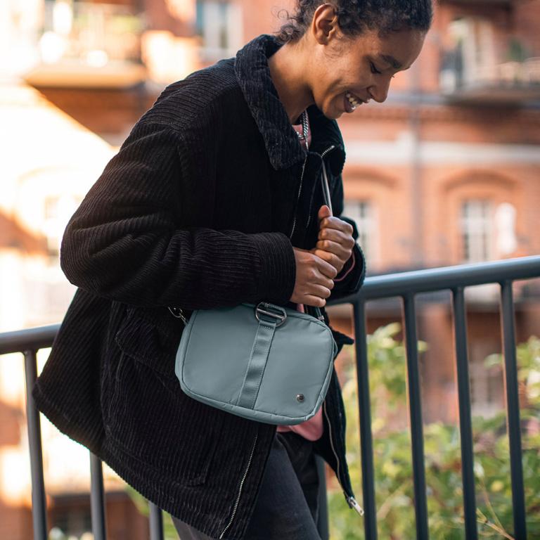 Pacsafe Citysafe CX ECONYL® Fabric 防盜斜肩包(2.4L)-玫瑰粉