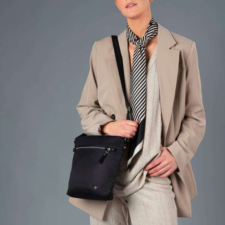 Pacsafe W 防盜斜肩包3L-黑色