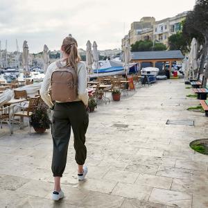 Pacsafe W 防盜後背包10L-褐色