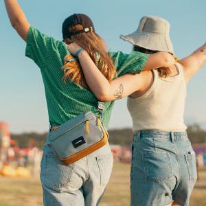 Pacsafe Go隨行防盜斜背方包2.5L-沁心藍