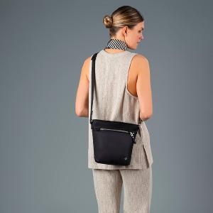 Pacsafe W 防盜斜肩包3L-黑色