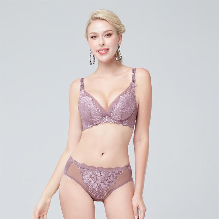 【思薇爾】花都夢蝶系列M-XXL蕾絲刺繡無痕中腰三角女內褲(粉芯藕)