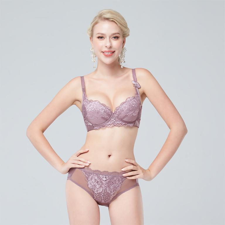 【思薇爾】花都夢蝶系列M-XXL蕾絲刺繡無痕中腰三角女內褲(粉芯藕)