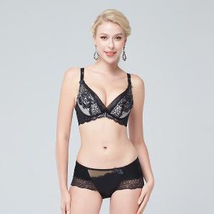 【思薇爾】花都夢蝶系列M-XL蕾絲刺繡無痕中低腰平口女內褲(黑色)