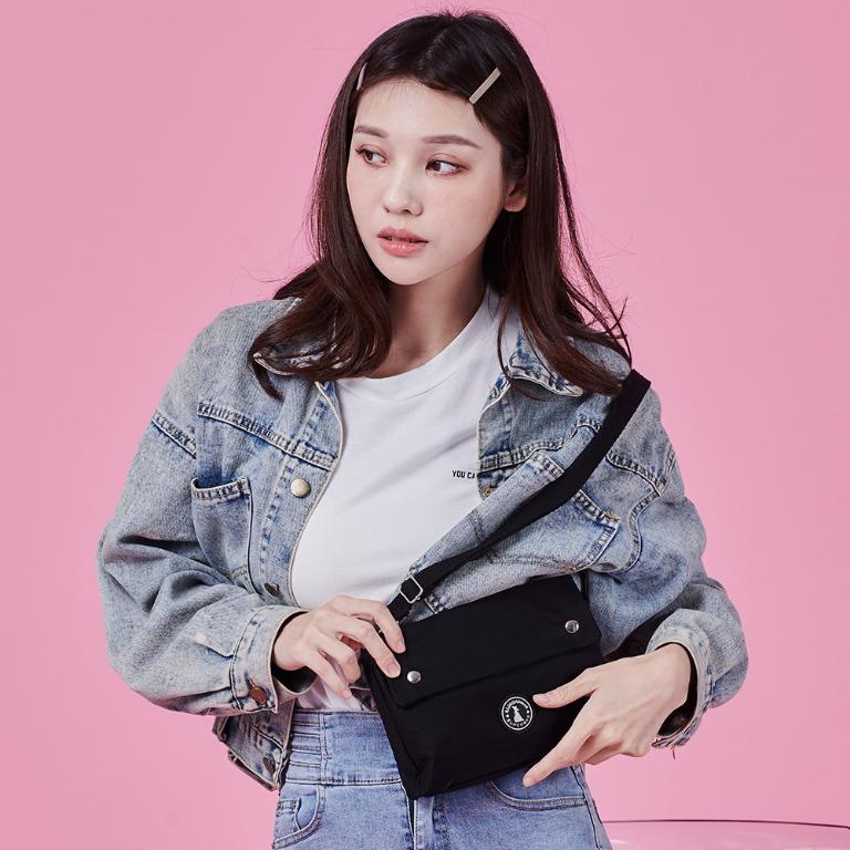 B.S.D.S冰山袋鼠 - 時光旅人 - 知性橫式三層斜背小包 - 黑色【B003K】