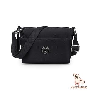 B.S.D.S冰山袋鼠 - 時光旅人 - 知性輕巧收納斜背小包 - 黑色【B233K】