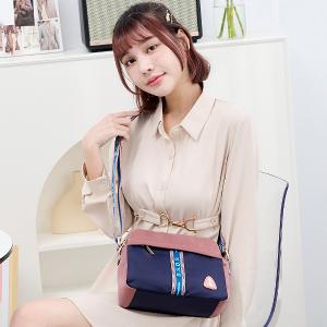 B.S.D.S冰山袋鼠 - 非常莓好 - 織帶拼接多層收納貝殼包 - 甜粉藍【7005-BP】