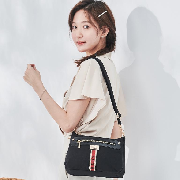 B.S.D.S冰山袋鼠 - 非常莓好 - 織帶拼接實搭斜肩包 - 紅磚黑【8022-KR】