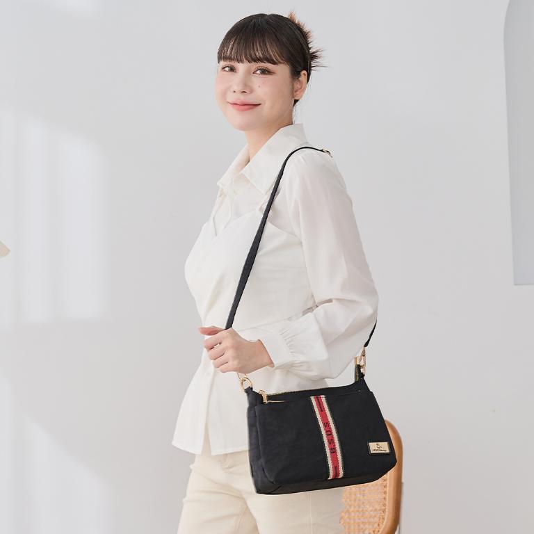B.S.D.S冰山袋鼠 - 非常莓好 - 織帶拼接輕量斜肩包 - 紅磚黑【8013-KR】