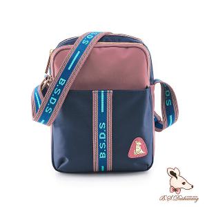 B.S.D.S冰山袋鼠 - 非常莓好 - 織帶拼接隨身收納包 - 甜粉藍【7001-BP】