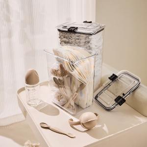 Latchlok Pantry 系列 TRITAN 儲物罐