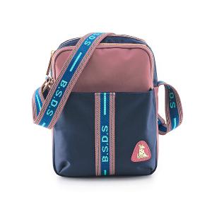 B.S.D.S冰山袋鼠 - 非常莓好 - 織帶拼接隨身收納包 - 甜粉藍【7001-BP】