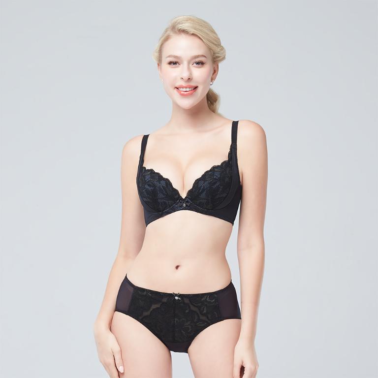 【思薇爾】挺玩美系列B-D罩調整型蕾絲集中包覆塑身女內衣(黑色)