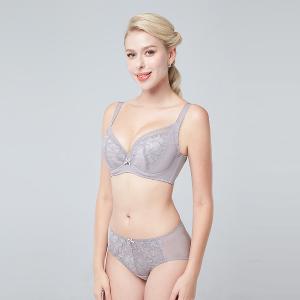 【思薇爾】挺玩美系列E-H罩調整型蕾絲集中包覆大罩塑身女內衣(淺紫灰)