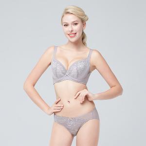 【思薇爾】挺玩美系列E-H罩調整型蕾絲集中包覆大罩塑身女內衣(淺紫灰)