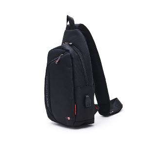 OVERLAND - 美式十字軍 - LOGO浮印圓弧造型胸背包/肩背包 - 5209