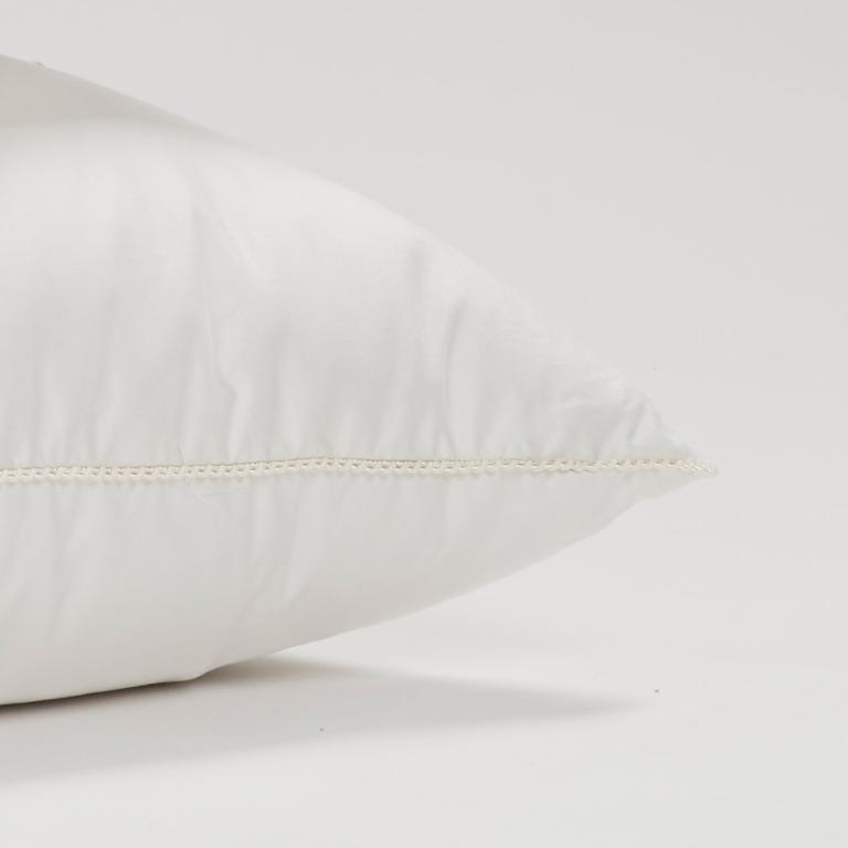 皇室羽毛工房 70%羽絨枕(２入)