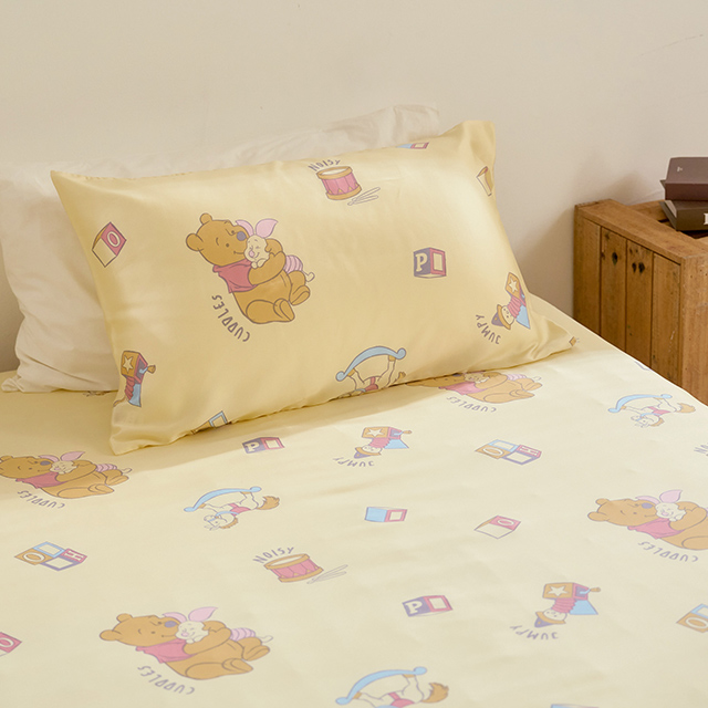 迪士尼小熊維尼玩耍100%天絲萊賽爾纖維寢具-兩用被套/薄被套/床包枕套組