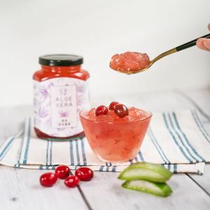 究愛燕窩 鮮採蔓越莓蘆薈 (380ml/瓶)