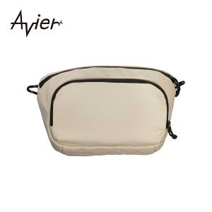 【Avier】Urban 4L SlingBag 城市機能斜背包(柔沙杏)