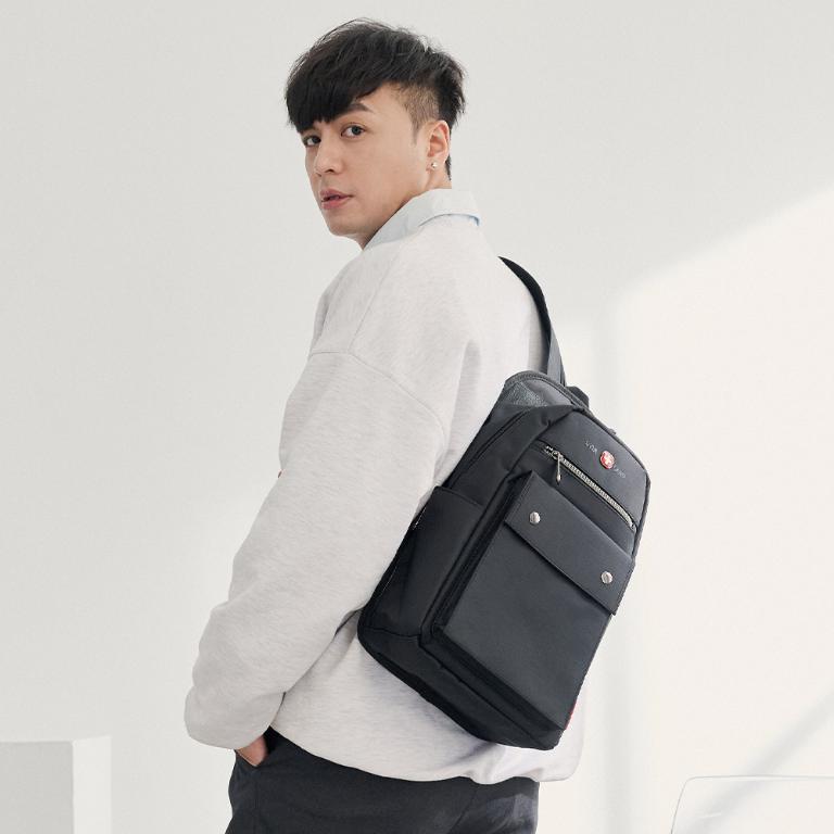 OVERLAND - 美式十字軍 - 素面掀蓋造型大容量胸背包/後背包 - 3180