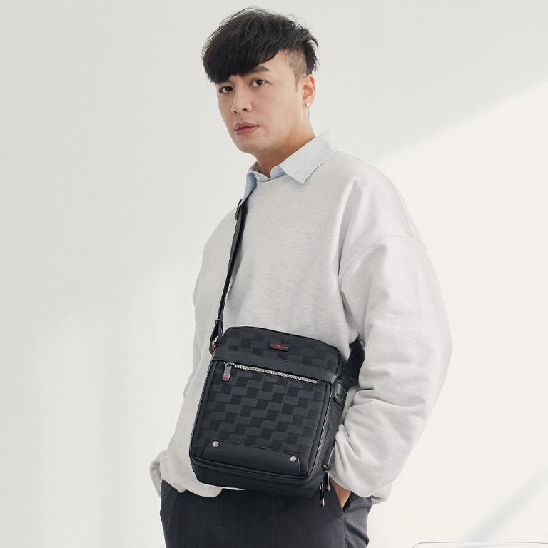 OVERLAND - 美式十字軍 - 直立格紋多層斜背包 - 5628