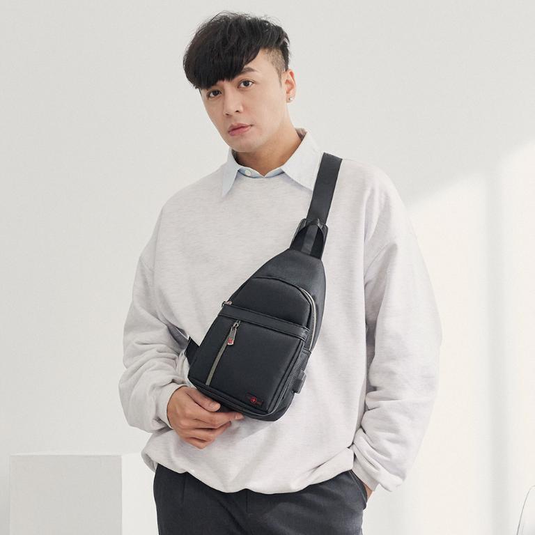 OVERLAND - 美式十字軍 - 素面造型小胸背包/肩背包 - 5605