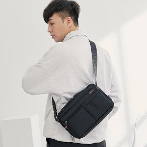 OVERLAND - 美式十字軍 - 素面不規則造型斜背包 - 5594