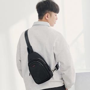 OVERLAND - 美式十字軍 - LOGO浮印小胸背包/肩背包 - 5607