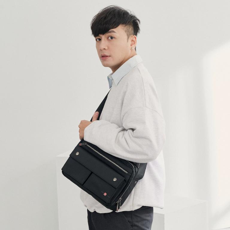 OVERLAND - 美式十字軍 - 素面掀蓋造型斜背包(大/L) - 31891