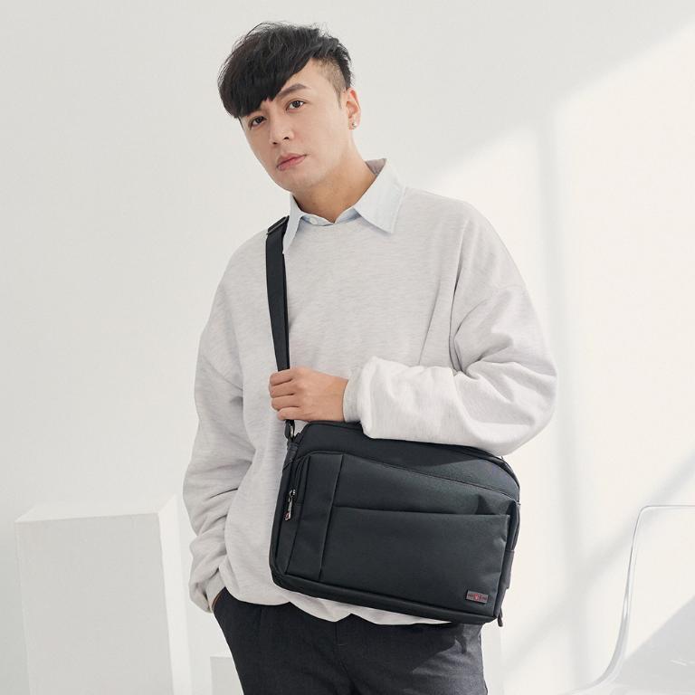 OVERLAND - 美式十字軍 - 素面造型斜背包(大/L) - 5744