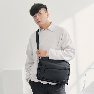 OVERLAND - 美式十字軍 - 素面造型斜背包(大/L) - 5744