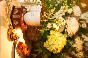 【限定優惠組】VÖODÖOMÖI喚醒高級按摩香水蠟燭+ 蠟燭好朋友 | 金湯匙