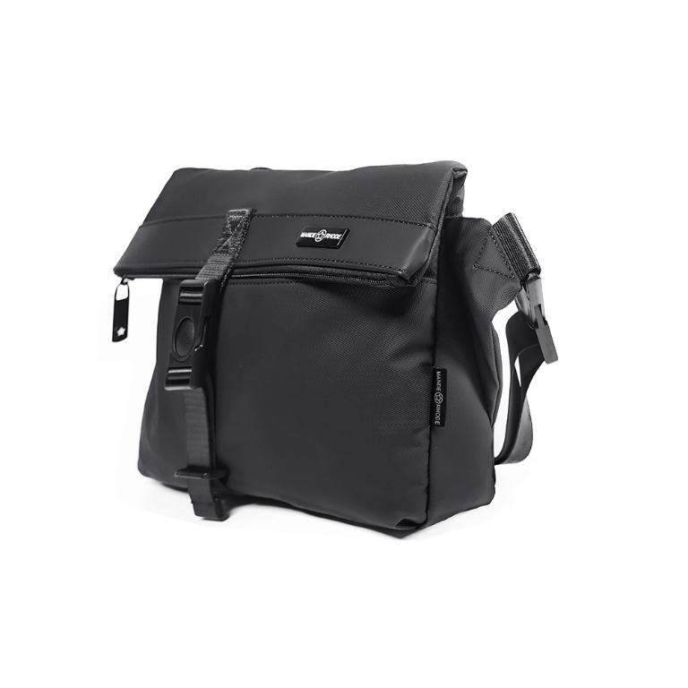 MANDE RHODE - 曼德羅德 - 霧面插扣掀蓋斜背包 - A5888-1K