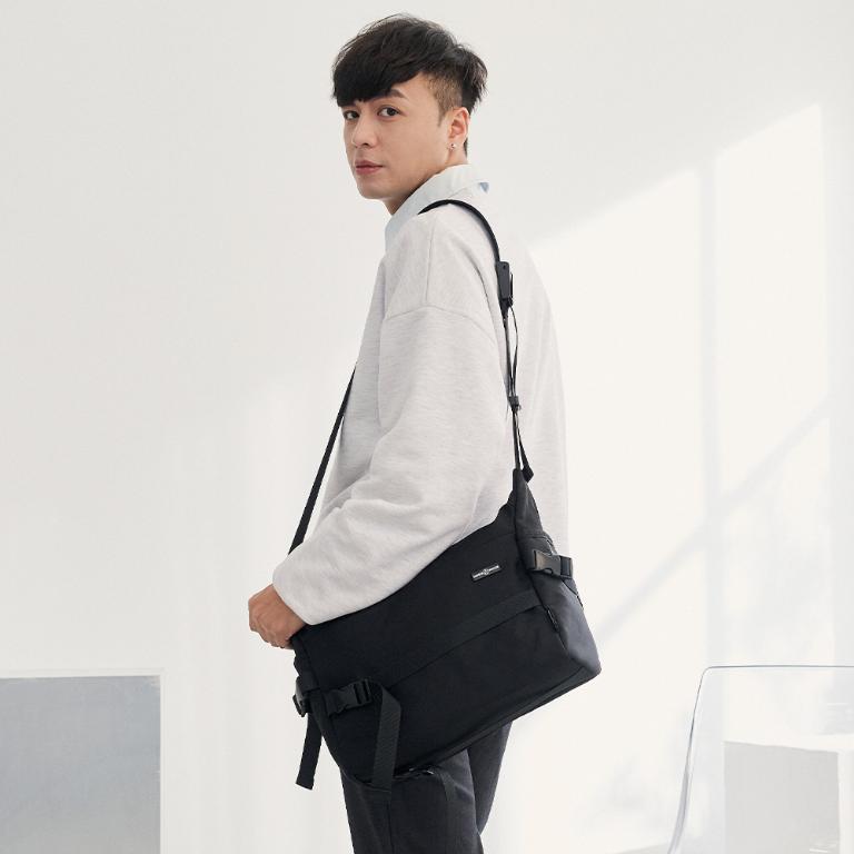 MANDE RHODE - 曼德羅德 - 素面大容量斜背包 - A5889K