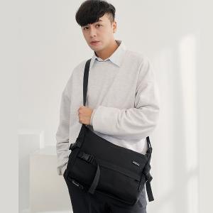 MANDE RHODE - 曼德羅德 - 素面大容量斜背包 - A5889K