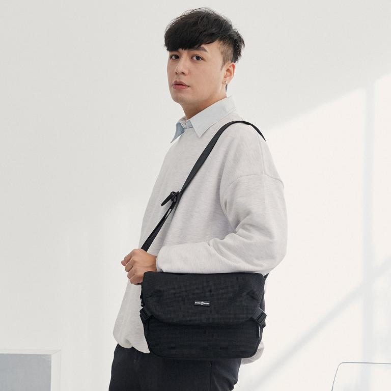 MANDE RHODE - 曼德羅德 - 格紋磁插扣掀蓋斜背包 - A5895K