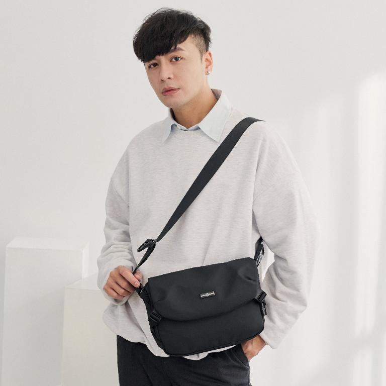 MANDE RHODE - 曼德羅德 - 霧面磁插扣掀蓋斜背包 - A5895-1K