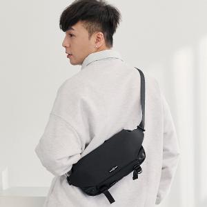 MANDE RHODE - 曼德羅德 - 霧面蓋釦造型斜背包 - A5899-1K