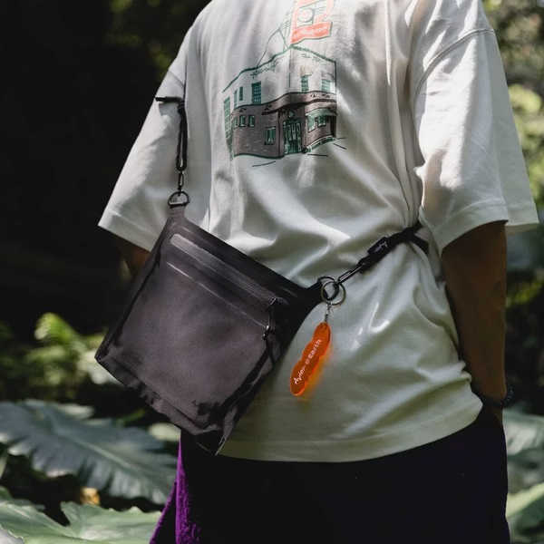 【Avier】 Urban 3L Waterproof Sacoche 小浪包(暗影黑)