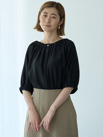 2WAY兩穿法一字領鬆緊設計單釦襯衫