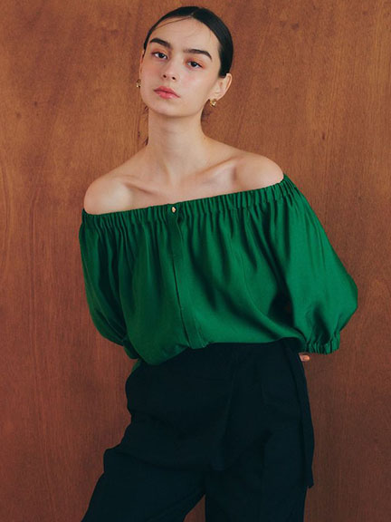 2WAY兩穿法一字領鬆緊設計單釦襯衫