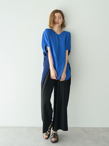 異素材拼接背後縮褶短袖V領上衣