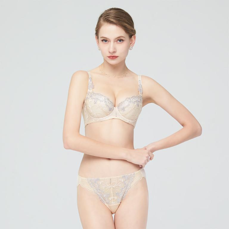 【思薇爾】香榭歌德系列M-XL蕾絲刺繡低腰三角女內褲(流影膚)