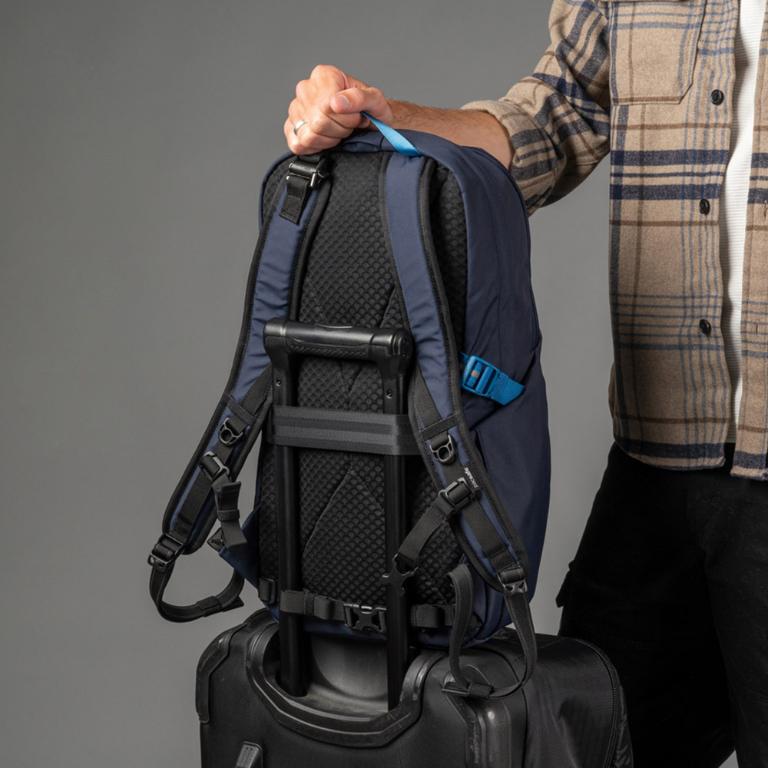 Pacsafe® V Active 防盜後背包 24L-海洋藍