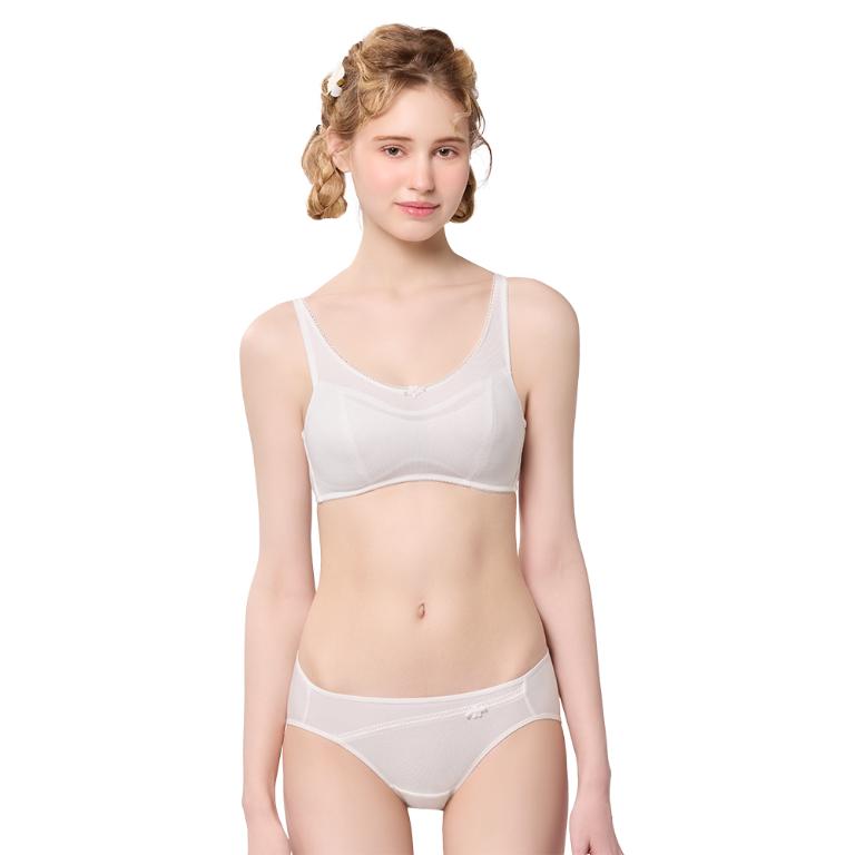 【思薇爾】耍花Young系列M-XL舒適透氣素面低腰三角女內褲(瓷白色)