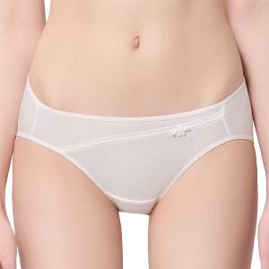 【思薇爾】耍花Young系列M-XL舒適透氣素面低腰三角女內褲(瓷白色)
