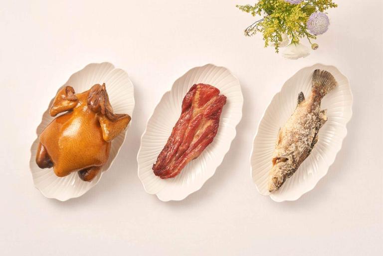 新東陽三牲禮禮盒A(玫瑰油雞+港式叉燒+炸鮮魚)