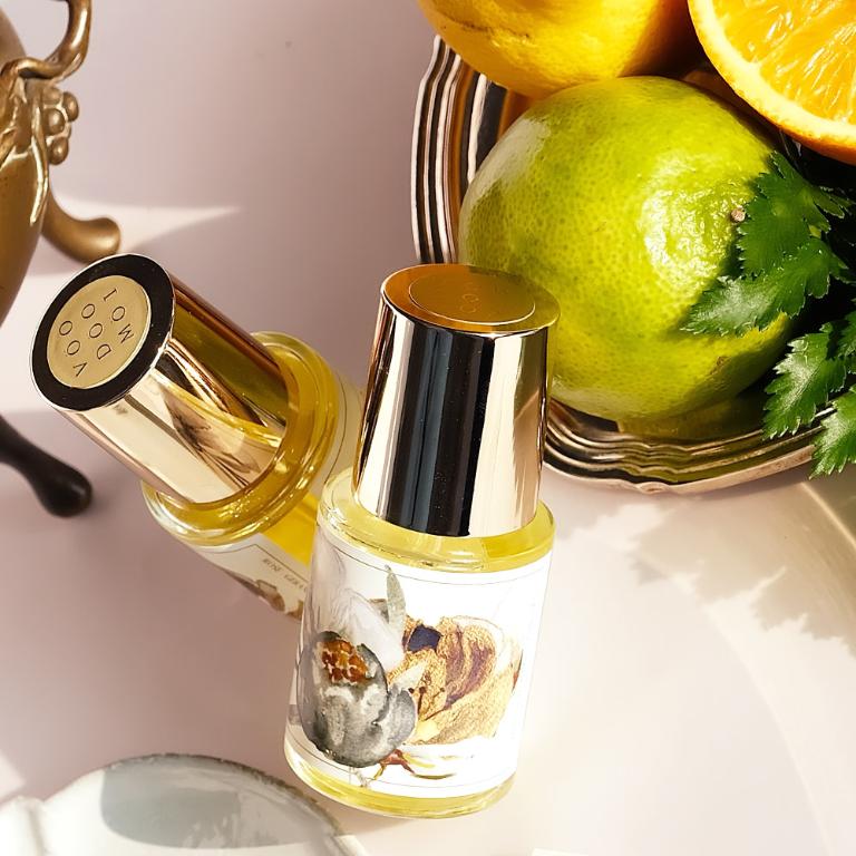 VÖODÖOMÖI高級香水油 30ml